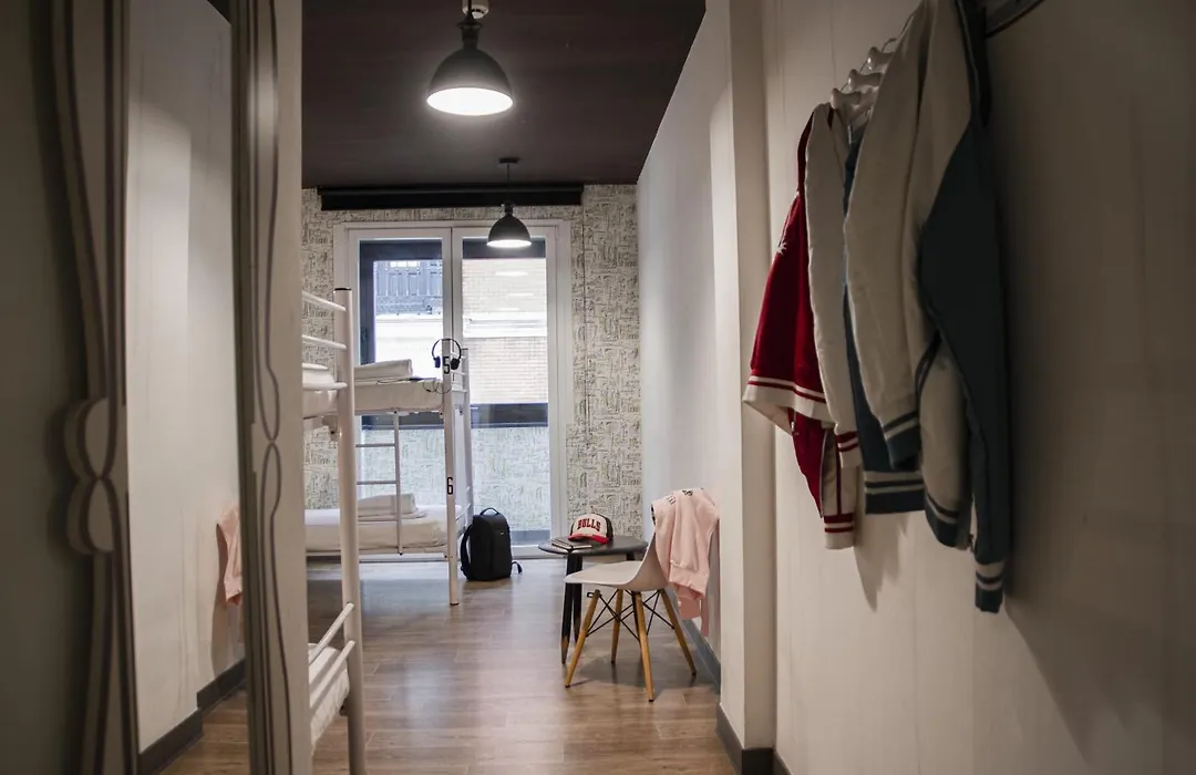 Room Ventura-1
